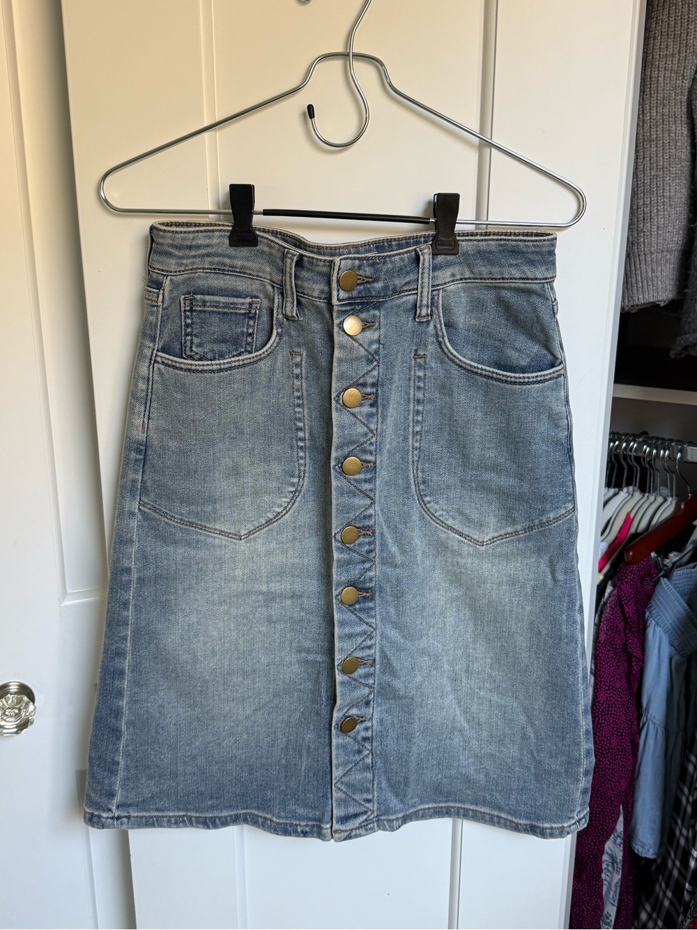 Kut From The Kloth Rose Button Front Denim Skirt